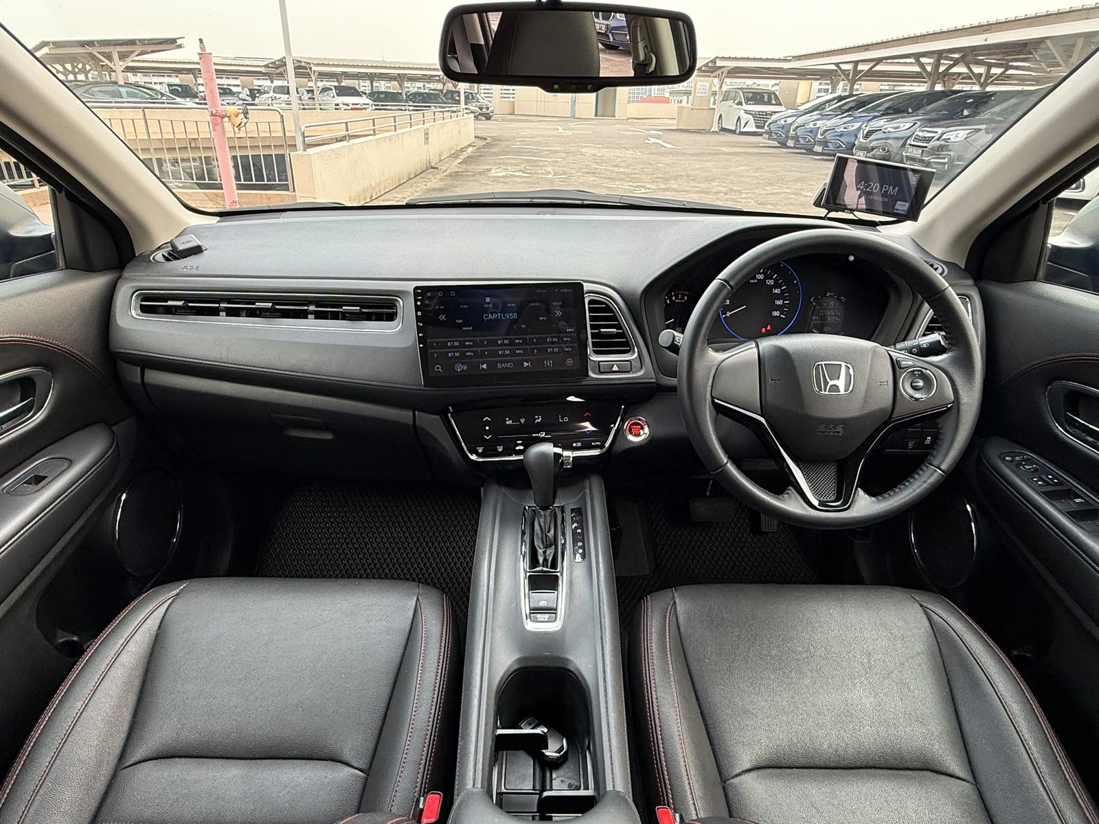 Honda Vezel 1.5 X photo 6